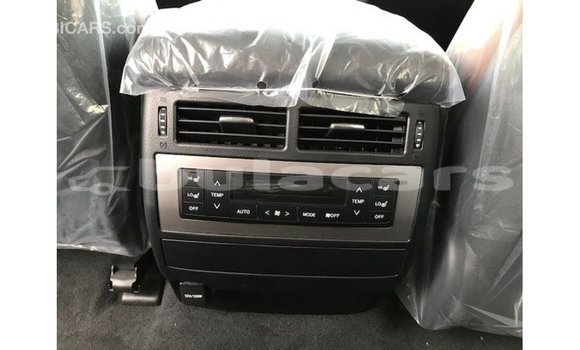 Buy Import Toyota Land Cruiser White Car in Import - Dubai in Central Buy Import Toyota Land Cruiser White Car in Import - Dubai in Central