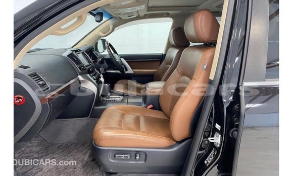 Acheter Import Voiture Toyota Land Cruiser Noir à Import - Dubai, Central Acheter Import Voiture Toyota Land Cruiser Noir à Import - Dubai, Central