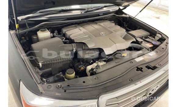 Acheter Import Voiture Toyota Land Cruiser Noir à Import - Dubai, Central Acheter Import Voiture Toyota Land Cruiser Noir à Import - Dubai, Central