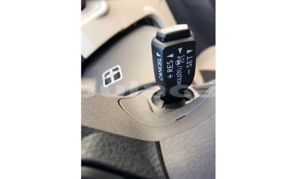 Buy Import Toyota Prado White Car in Import - Dubai in Central Buy Import Toyota Prado White Car in Import - Dubai in Central