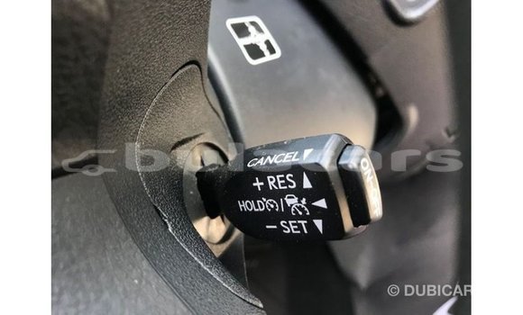 Acheter Import Voiture Toyota Prado Blanc à Import - Dubai, Central Acheter Import Voiture Toyota Prado Blanc à Import - Dubai, Central