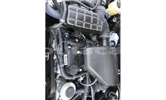 Acheter Import Voiture Toyota Prado Blanc à Import - Dubai, Central Acheter Import Voiture Toyota Prado Blanc à Import - Dubai, Central