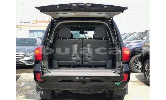 Buy Import Toyota Land Cruiser Black Car in Import - Dubai in Central Buy Import Toyota Land Cruiser Black Car in Import - Dubai in Central
