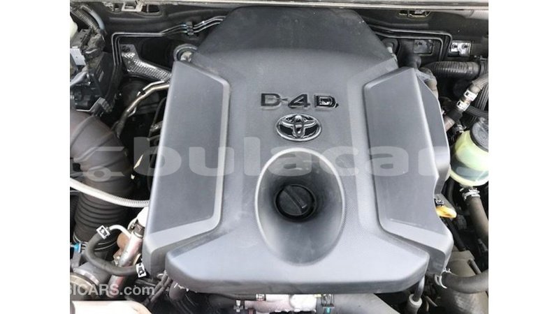 Big with watermark toyota prado central import dubai 6988