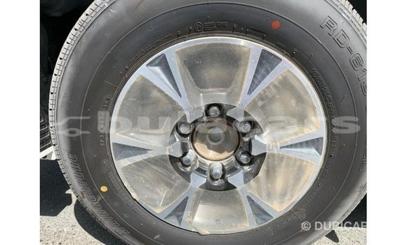 Buy Import Toyota Hiace White Car in Import - Dubai in Central Buy Import Toyota Hiace White Car in Import - Dubai in Central