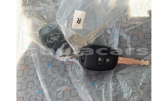 Buy Import Toyota Hiace White Car in Import - Dubai in Central Buy Import Toyota Hiace White Car in Import - Dubai in Central