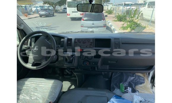 Buy Import Toyota Hiace White Car in Import - Dubai in Central Buy Import Toyota Hiace White Car in Import - Dubai in Central
