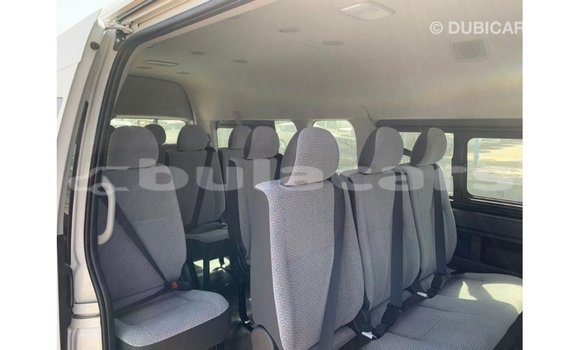 Buy Import Toyota Hiace White Car in Import - Dubai in Central Buy Import Toyota Hiace White Car in Import - Dubai in Central