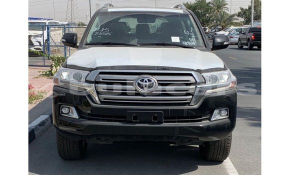 Acheter Import Voiture Toyota Land Cruiser Noir à Import - Dubai, Central Acheter Import Voiture Toyota Land Cruiser Noir à Import - Dubai, Central