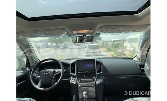 Acheter Import Voiture Toyota Land Cruiser Noir à Import - Dubai, Central Acheter Import Voiture Toyota Land Cruiser Noir à Import - Dubai, Central