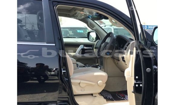 Buy Import Toyota Land Cruiser Black Car in Import - Dubai in Central Buy Import Toyota Land Cruiser Black Car in Import - Dubai in Central