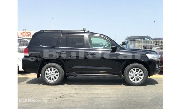Buy Import Toyota Land Cruiser Black Car in Import - Dubai in Central Buy Import Toyota Land Cruiser Black Car in Import - Dubai in Central