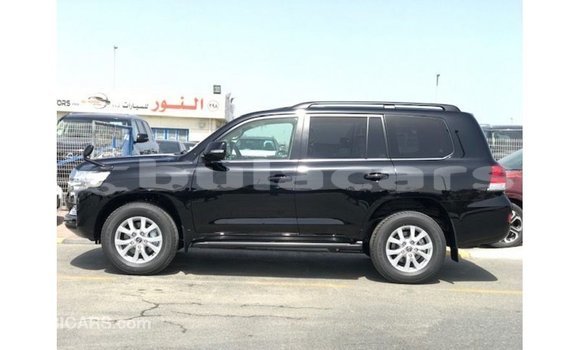 Buy Import Toyota Land Cruiser Black Car in Import - Dubai in Central Buy Import Toyota Land Cruiser Black Car in Import - Dubai in Central