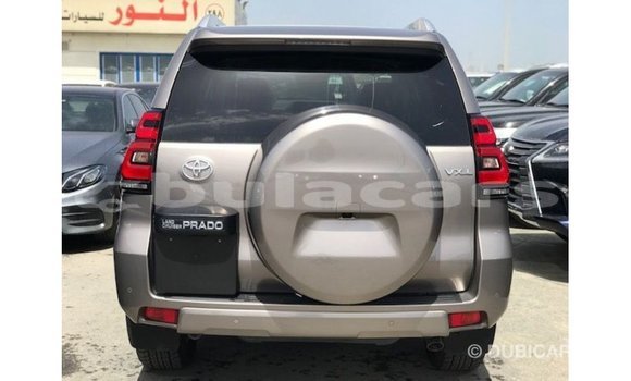 Acheter Import Voiture Toyota Prado Gris à Import - Dubai, Central Acheter Import Voiture Toyota Prado Gris à Import - Dubai, Central