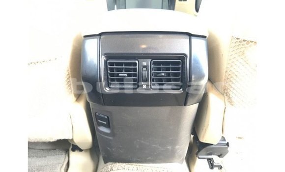 Acheter Import Voiture Toyota Prado Blanc à Import - Dubai, Central Acheter Import Voiture Toyota Prado Blanc à Import - Dubai, Central