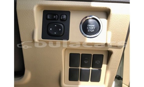 Acheter Import Voiture Toyota Prado Blanc à Import - Dubai, Central Acheter Import Voiture Toyota Prado Blanc à Import - Dubai, Central