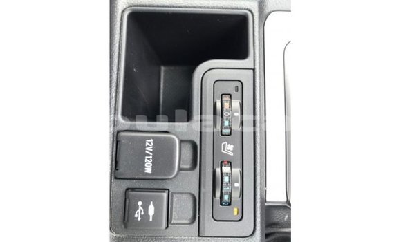 Acheter Import Voiture Toyota Prado Gris à Import - Dubai, Central Acheter Import Voiture Toyota Prado Gris à Import - Dubai, Central