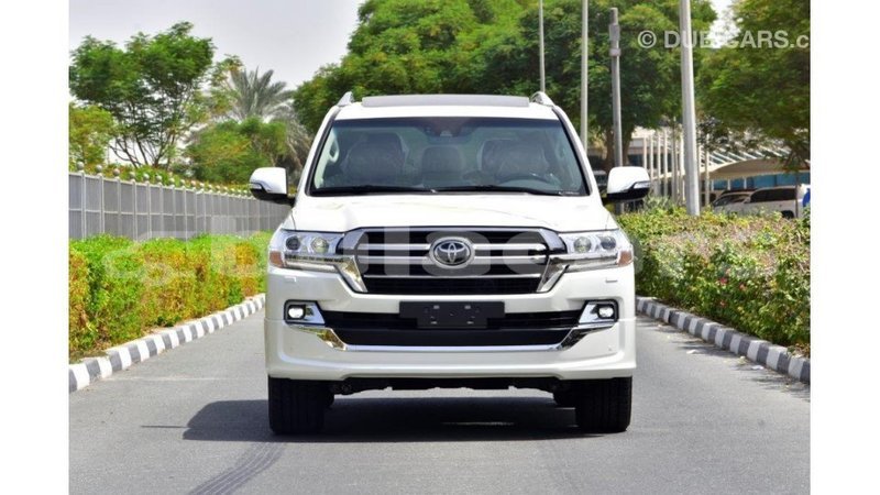 Big with watermark toyota land cruiser central import dubai 7010