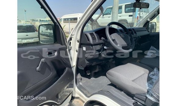 Buy Import Toyota Hiace White Car in Import - Dubai in Central Buy Import Toyota Hiace White Car in Import - Dubai in Central
