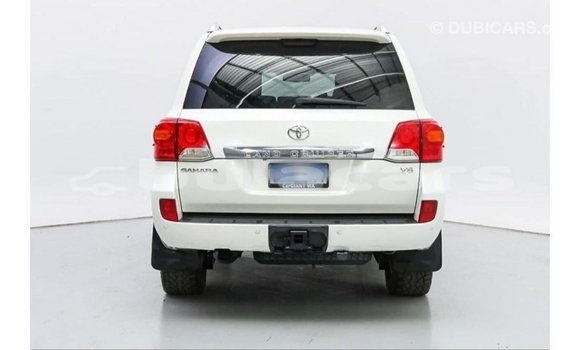 Buy Import Toyota Land Cruiser White Car in Import - Dubai in Central Buy Import Toyota Land Cruiser White Car in Import - Dubai in Central