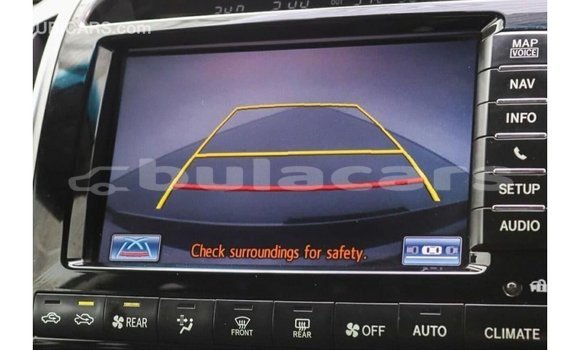 Buy Import Toyota Land Cruiser White Car in Import - Dubai in Central Buy Import Toyota Land Cruiser White Car in Import - Dubai in Central