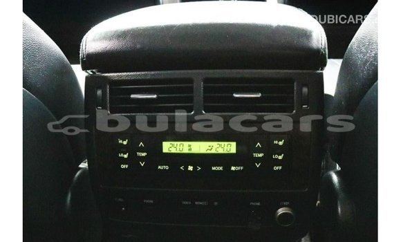 Buy Import Toyota Land Cruiser White Car in Import - Dubai in Central Buy Import Toyota Land Cruiser White Car in Import - Dubai in Central
