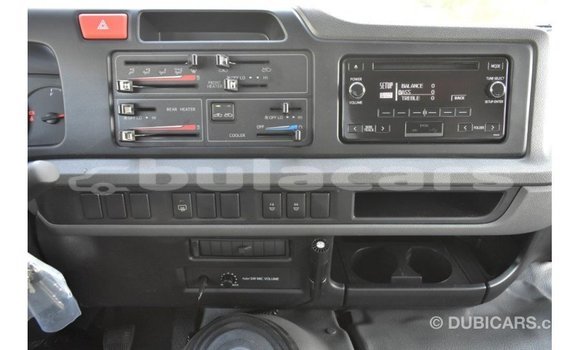 Acheter Import Voiture Toyota Coaster Blanc à Import - Dubai, Central Acheter Import Voiture Toyota Coaster Blanc à Import - Dubai, Central