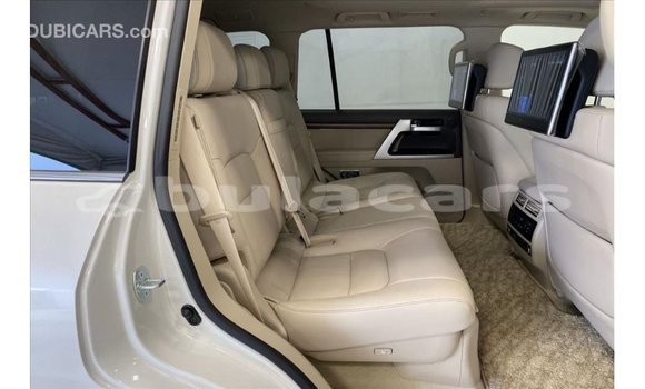 Buy Import Toyota Land Cruiser White Car in Import - Dubai in Central Buy Import Toyota Land Cruiser White Car in Import - Dubai in Central