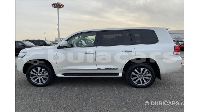 Big with watermark toyota land cruiser central import dubai 7019