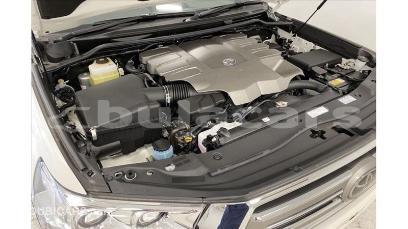 Big with watermark toyota land cruiser central import dubai 7019