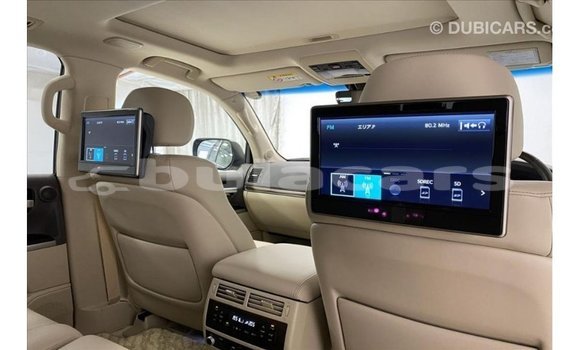 Acheter Import Voiture Toyota Land Cruiser Noir à Import - Dubai, Central Acheter Import Voiture Toyota Land Cruiser Noir à Import - Dubai, Central