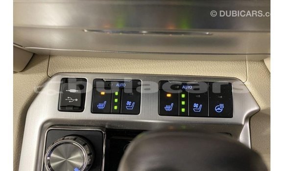 Acheter Import Voiture Toyota Land Cruiser Noir à Import - Dubai, Central Acheter Import Voiture Toyota Land Cruiser Noir à Import - Dubai, Central