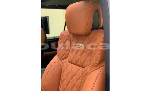 Acheter Import Voiture Lexus LX Gris à Import - Dubai, Central Acheter Import Voiture Lexus LX Gris à Import - Dubai, Central