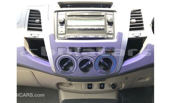 Buy Import Toyota Hilux Grey Car in Import - Dubai in Central Buy Import Toyota Hilux Grey Car in Import - Dubai in Central