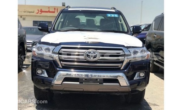 Acheter Import Voiture Toyota Land Cruiser Bleu à Import - Dubai, Central Acheter Import Voiture Toyota Land Cruiser Bleu à Import - Dubai, Central