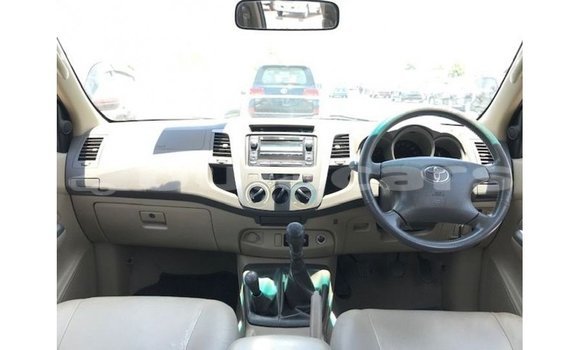 Buy Import Toyota Hilux Grey Car in Import - Dubai in Central Buy Import Toyota Hilux Grey Car in Import - Dubai in Central