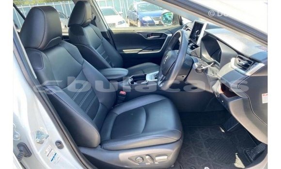 Buy Import Toyota 4Runner White Car in Import - Dubai in Central Buy Import Toyota 4Runner White Car in Import - Dubai in Central