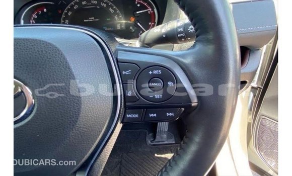 Buy Import Toyota 4Runner White Car in Import - Dubai in Central Buy Import Toyota 4Runner White Car in Import - Dubai in Central