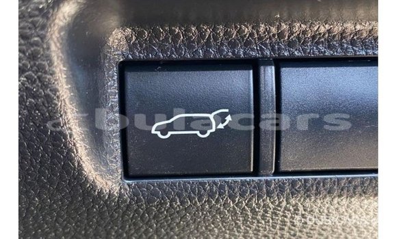 Buy Import Toyota 4Runner White Car in Import - Dubai in Central Buy Import Toyota 4Runner White Car in Import - Dubai in Central