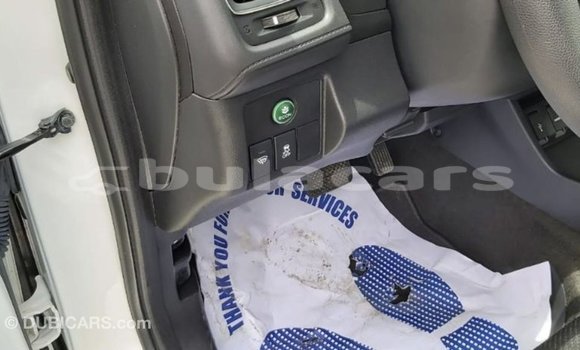 Acheter Import Moto Honda C Blanc à Import - Dubai, Central Acheter Import Moto Honda C Blanc à Import - Dubai, Central