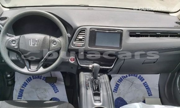 Acheter Import Moto Honda C Blanc à Import - Dubai, Central Acheter Import Moto Honda C Blanc à Import - Dubai, Central