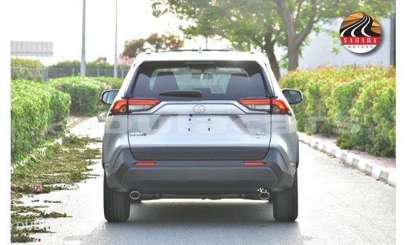 Acheter Import Voiture Toyota 4Runner Gris à Import - Dubai, Central Acheter Import Voiture Toyota 4Runner Gris à Import - Dubai, Central