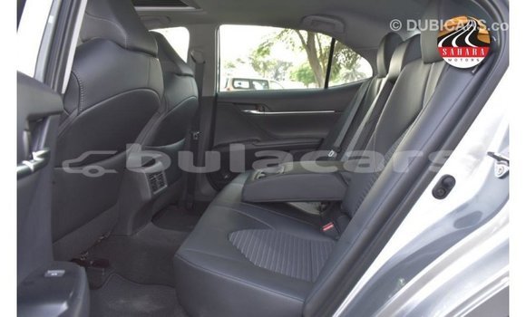 Acheter Import Voiture Toyota Camry Gris à Import - Dubai, Central Acheter Import Voiture Toyota Camry Gris à Import - Dubai, Central