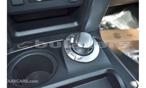 Acheter Import Voiture Toyota 4Runner Blanc à Import - Dubai, Central Acheter Import Voiture Toyota 4Runner Blanc à Import - Dubai, Central