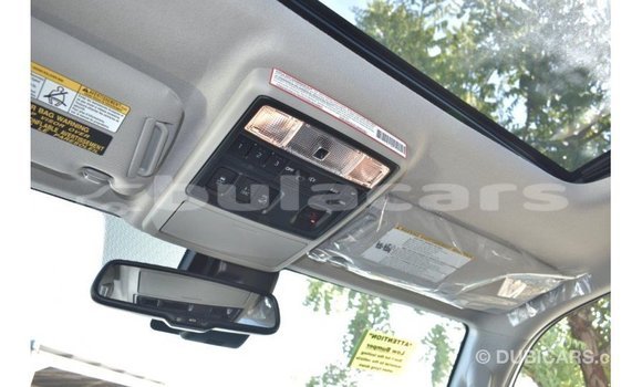 Acheter Import Voiture Toyota 4Runner Blanc à Import - Dubai, Central Acheter Import Voiture Toyota 4Runner Blanc à Import - Dubai, Central