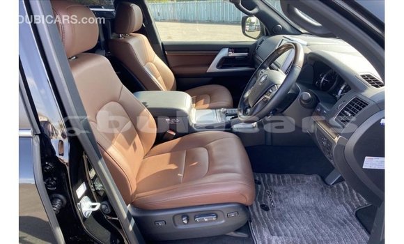 Acheter Import Voiture Toyota Land Cruiser Noir à Import - Dubai, Central Acheter Import Voiture Toyota Land Cruiser Noir à Import - Dubai, Central