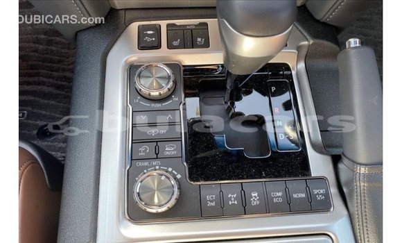 Acheter Import Voiture Toyota Land Cruiser Noir à Import - Dubai, Central Acheter Import Voiture Toyota Land Cruiser Noir à Import - Dubai, Central