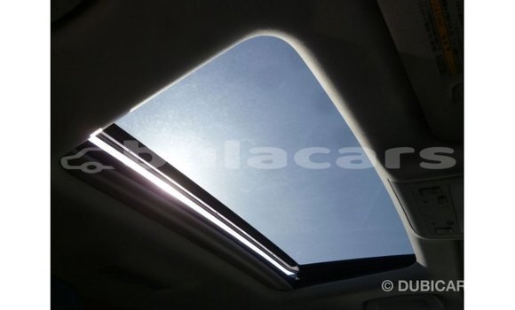 Buy Import Toyota Land Cruiser White Car in Import - Dubai in Central Buy Import Toyota Land Cruiser White Car in Import - Dubai in Central