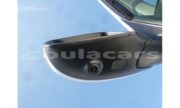 Buy Import Toyota Land Cruiser White Car in Import - Dubai in Central Buy Import Toyota Land Cruiser White Car in Import - Dubai in Central