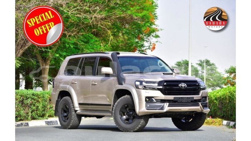 Big with watermark toyota land cruiser central import dubai 7074